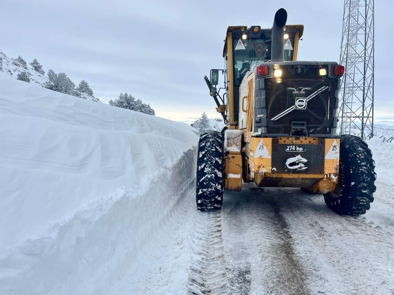 Konya Büyükşehir, 31 ilçe için kolları sıvadı 1